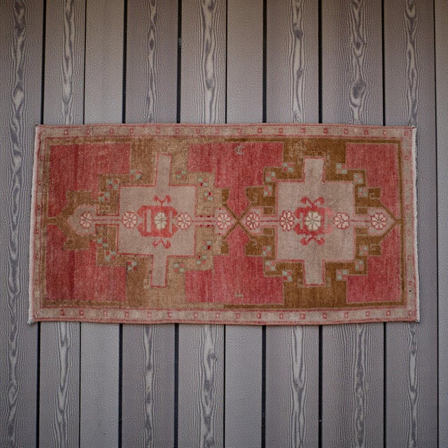 Farmhouse 1970s Vintage Hand Knotted Small Rug For Sale - Image 3 of 15