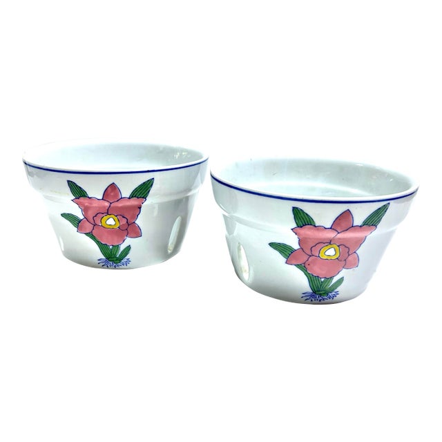 Pair of 1980s Porcelain Ventilated Orchid Cachepots With Floral Motif For Sale