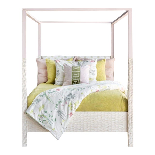 4 Poster Queen Sized Bed! Our Geneviv Style Features Hand Textured Posts and 2 Tone Finish on Pine. For Sale