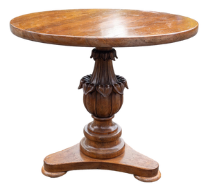 Early 20th Century Italian Walnut Round Occasional Table in Renaissance Revival Style