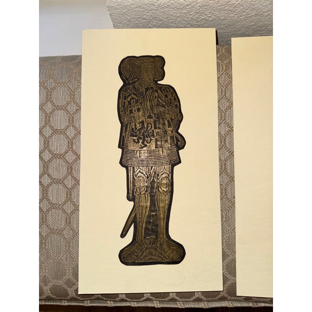 Gothic Vintage 1970s English Monumental Brass Rubbing Silhouettes – Sir Ralph & Lady Elizabeth Verney — A Pair For Sale - Image 3 of 6