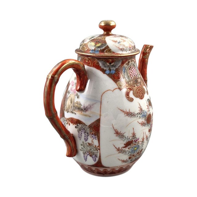 Meiji Japanese Kutani Aka-E and Kinran-De Teapot with Vase Stand, 1890, Set of 2 For Sale - Image 9 of 18