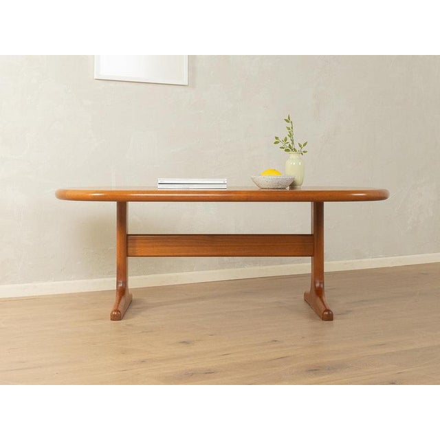 1960s Coffee table, Glostrup Møbelfabrik Very good workmanship, High-quality materials Made in Denmark. Manufacturer:...