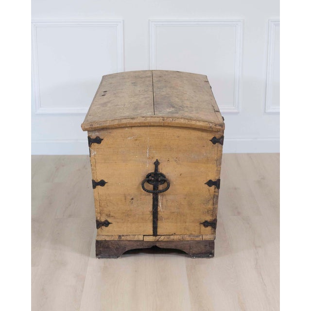 Swedish 19th Century Painted Pine Blanket Chest For Sale - Image 10 of 10