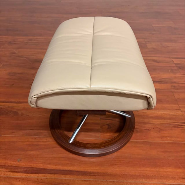 Contemporary Ekornes Stressless Leather Ottoman With Signature Base For Sale - Image 3 of 9