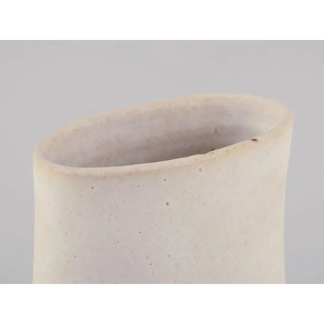 1970s Large Modernist Ceramic Vase by Lucie Rie, 1970s For Sale - Image 5 of 10