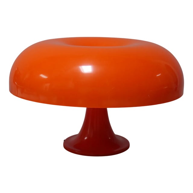 First Edition Nesso Lamp in Fiberglass by Giancarlo Mattioli for Artemide, 1970s For Sale