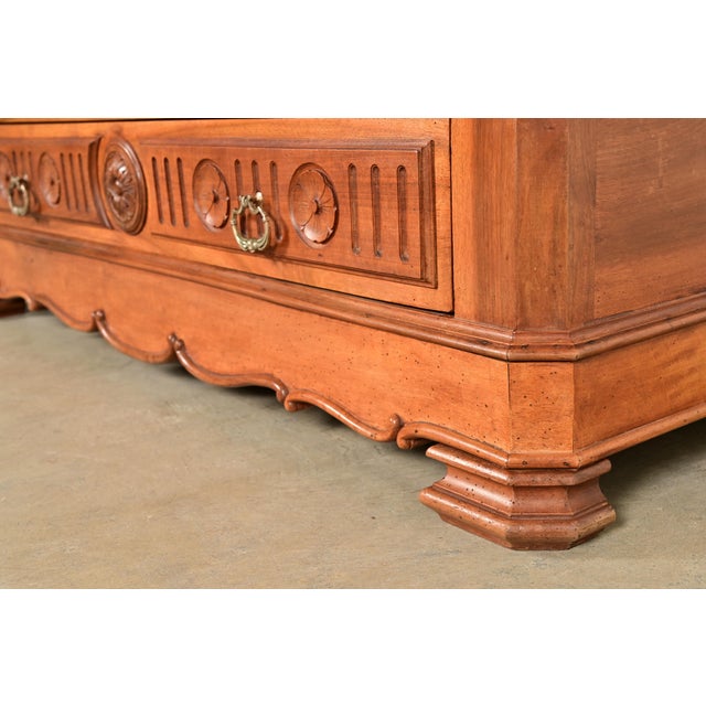 R. J. Horner Style Antique Victorian Carved Walnut Bookcase Cabinet, Circa 1880s For Sale - Image 11 of 15