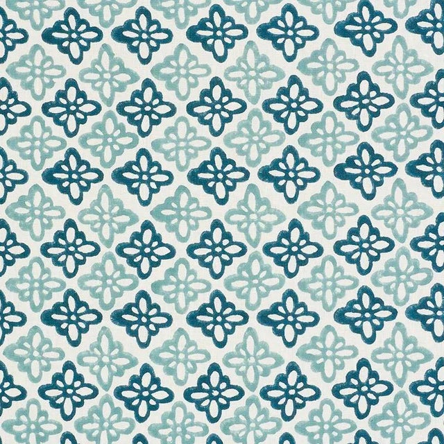 A fetching take on fretwork, inspired by the architecture and Persian gardens of Jaipur's Amber Fort. Hand-block printed...