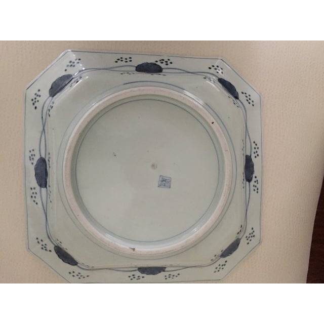 Antique - Edo Period - Blue & White Octagonal Plate With Bamboo & Floral Motif For Sale - Image 12 of 12