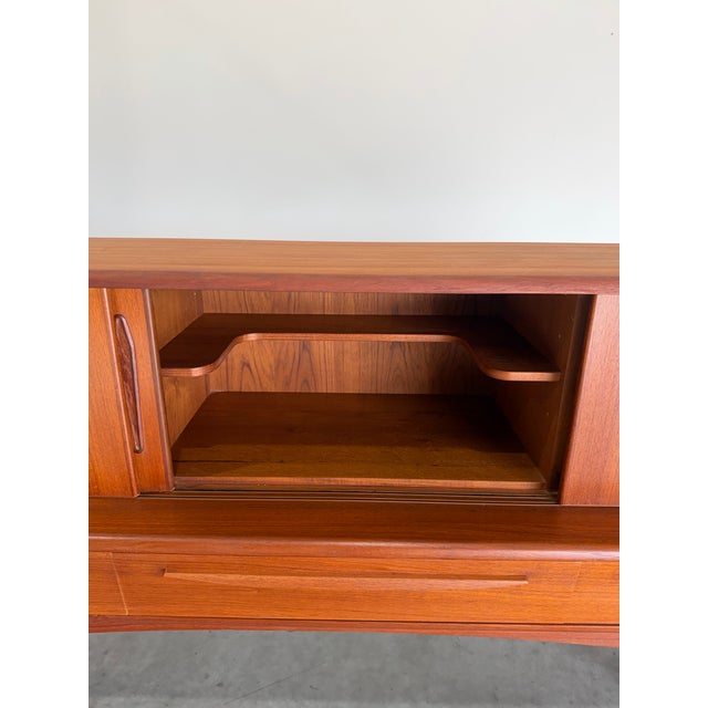 Mid Century Danish Modern Low Teak Credenza Sideboard For Sale In Tampa - Image 6 of 12