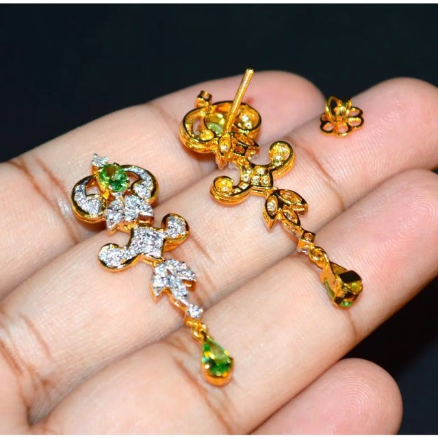 Green Certified Natural 11cts Natural vs G Diamond Tsavorite Green Garnet 18k Solid Gold Necklace Earrings Set For Sale - Image 8 of 10