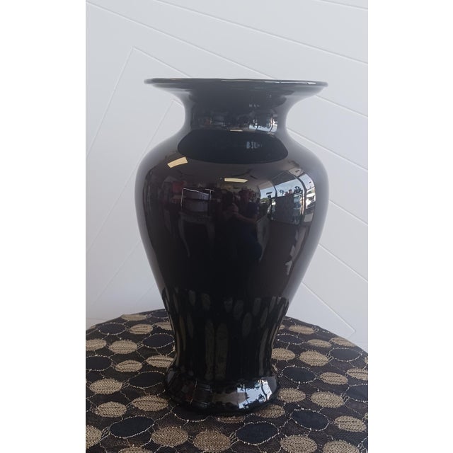 Contemporary 1930s l.e. Smith Black Amethyst Glass Art Deco Flared Vase For Sale - Image 3 of 5
