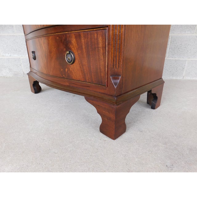 Vintage Mahogany Georgian III Style Bow Front Chest 28.5w For Sale - Image 4 of 14