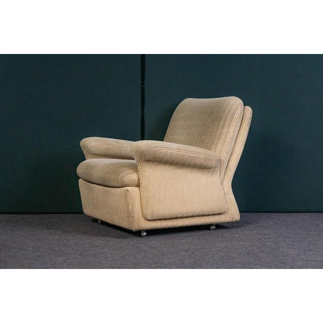 Mid-Century Beige Fabric Chair For Sale - Image 3 of 18