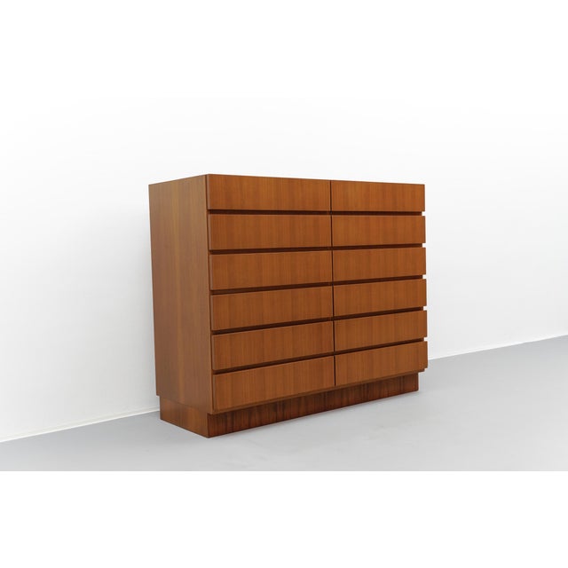 1960s Mid-Century Walnut Chest of Drawers, 1960s For Sale - Image 5 of 18