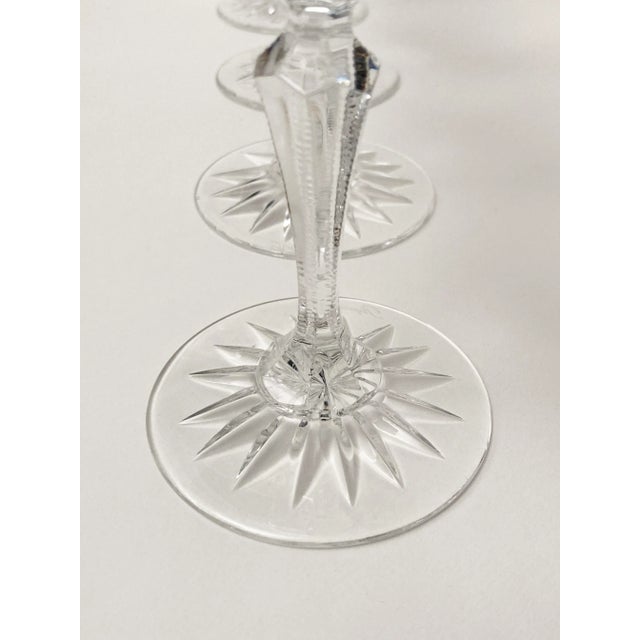 Transparent 1980s Richmond Crystal Wine Glass (No Trim, Notched, Multisided Stem) by Rogaska- Set of 11 For Sale - Image 8 of 13