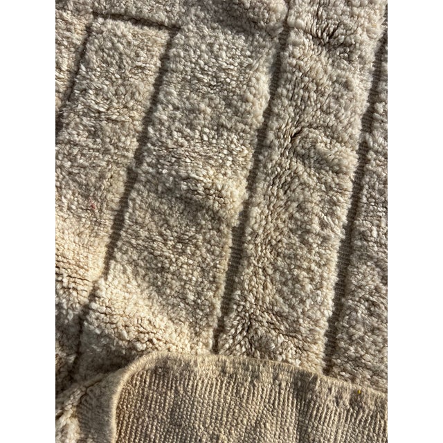 Vintage Beni Ourain Moroccan Berber Wool Rug, 1990 For Sale - Image 10 of 11