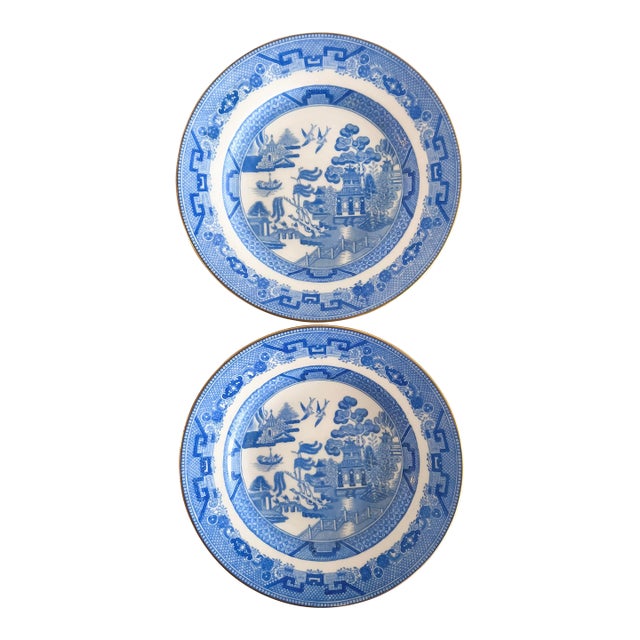 Mid 20th Century Minton Blue Willow Gold-Rimmed Salad Plates – Set of 2 | English Porcelain For Sale