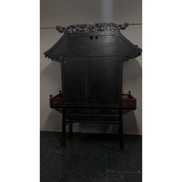 Late 20th Century Large Hand-Carved Chinese Dragon Altar Shrine Cabinet With Temple Roof For Sale In Chicago - Image 6 of 8