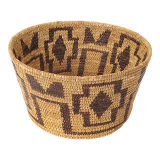 Original Vintage 1930s Southwestern Classic Native American Indian Style Basket For Sale