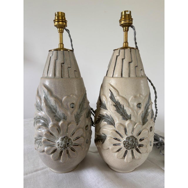 White Glazed Stoneware Lamp Bases with Floral Decoration, 1950s, Set of 2 For Sale - Image 3 of 10