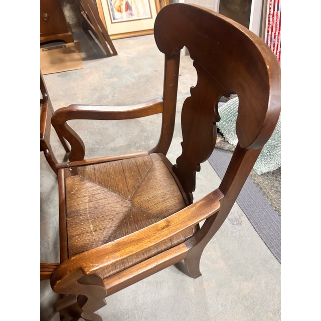 Mid 20th Century Drexel “New Travis Collection” Mid‑Century Colonial Revival Solid Maple Dining Set For Sale - Image 9 of 10