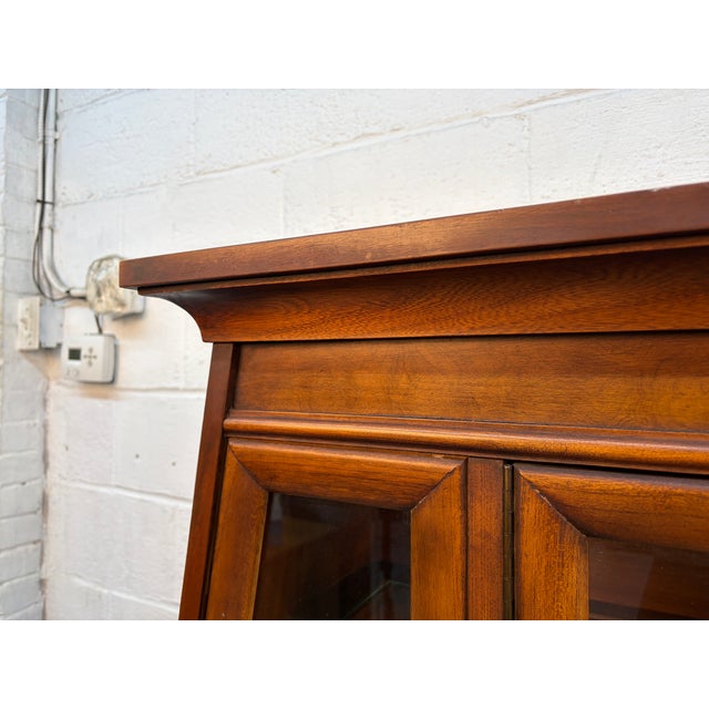 Mid 20th Century Modern Display Cabinet by Young Manufacturing Company For Sale - Image 10 of 15