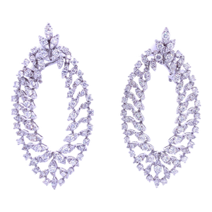 Elegant Diamond 18kt White Gold Earrings – 4.17 Carats, A Pair