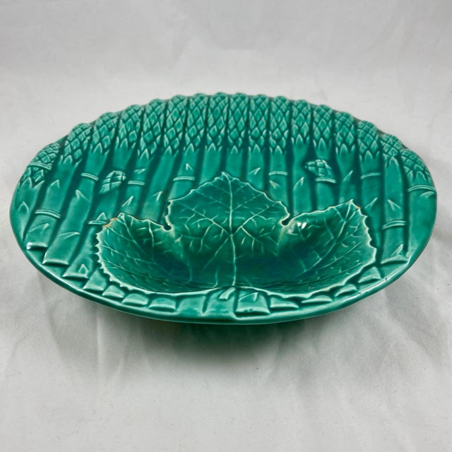 Ceramic Saint Amand Et Hamage Green French Faïence Asparagus Plate, 1930s For Sale - Image 7 of 13