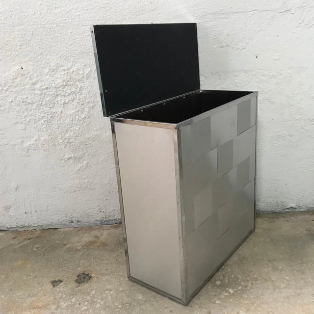 Mid 20th Century Woven Aluminum Laundry Hamper Chest For Sale - Image 5 of 8