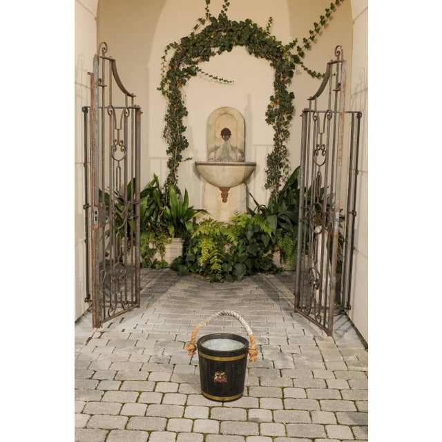 English Late 19th Century English Oak Champaign Bucket with Coat of Arms For Sale - Image 3 of 8