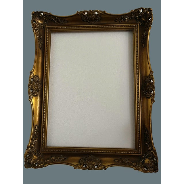 French Giltwood Frame with Ornate Floral Carvings, 1950s For Sale - Image 4 of 10