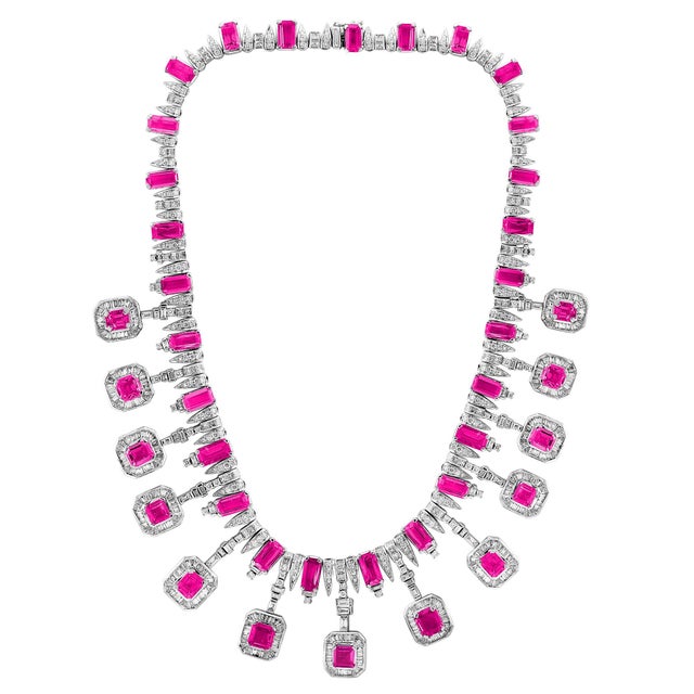GIA Certified, No Heat, Medagaskar natural 60 Ct Pink Sapphire & 25 Ct Diamond Necklace Suite 18 Karat white gold 150 Gm...