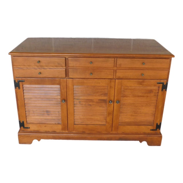 Ethan Allen Heirloom Nutmeg Credenza Buffet 10-6017 For Sale