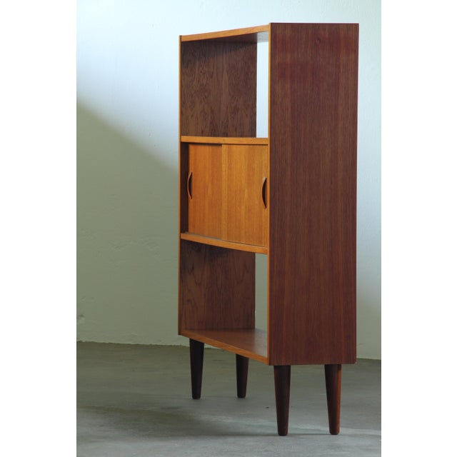 Mid-Century Modern Danish Teak Bookcase with Sliding Doors, 1960s For Sale - Image 13 of 18
