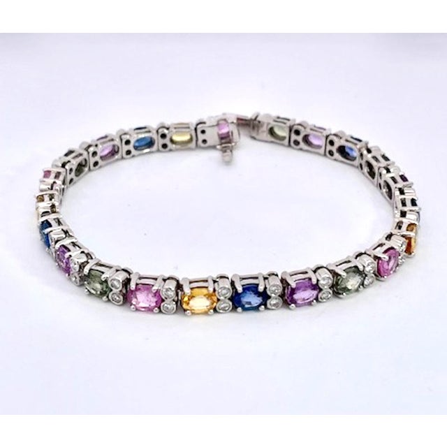 1980s Multi Colored Fancy Sapphire Diamond Bracelet 12.70 Carats For Sale In Los Angeles - Image 6 of 12