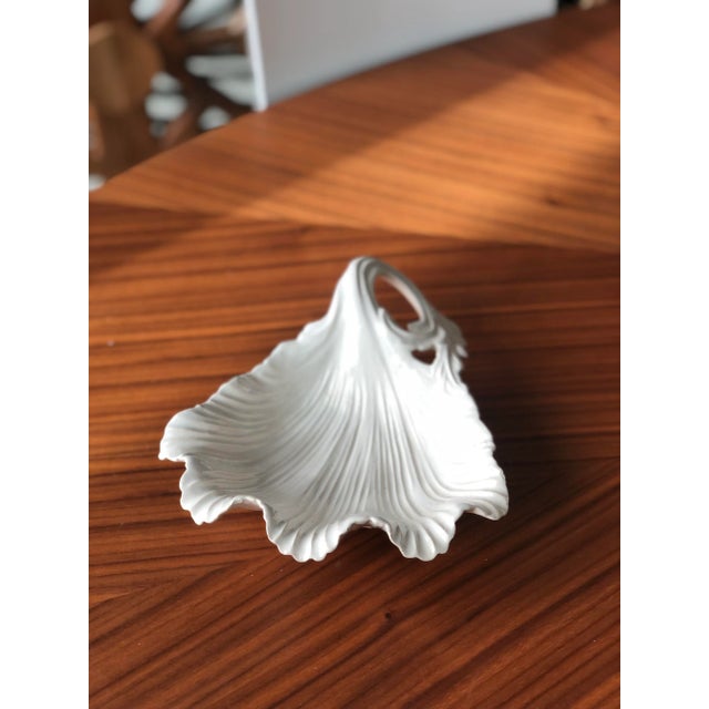 Rococo 1950s Whittier Potteries Curly Leaf Catchall Dish For Sale - Image 3 of 7