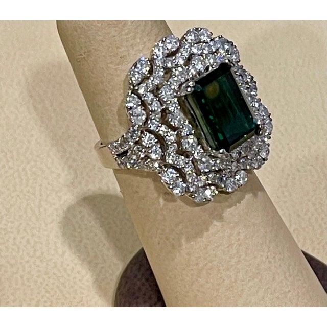 6.5 Carat Green Tourmaline & 4.2 Carat Diamond Cocktail Ring 18 Karat White Gold For Sale In New York - Image 6 of 18