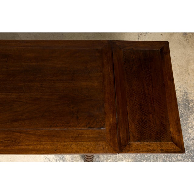 Late 19th Century English Jacobean Style Walnut Extendable Dining Table For Sale - Image 9 of 18