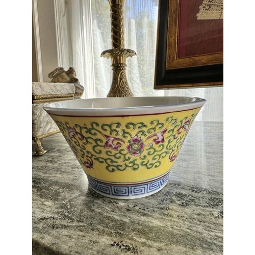 Yellow 1910s Intage Republic Era Chinese Yellow Famile Jaune Serving Bowl 6" Diameter For Sale - Image 8 of 9