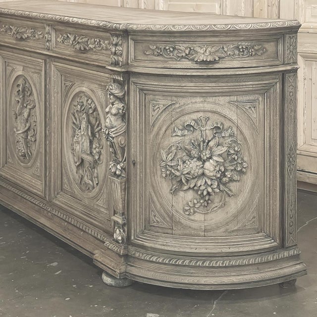 19th Century French Renaissance Revival Hunt Buffet For Sale - Image 15 of 18