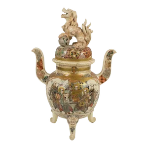 Important Antique Japanese Meiji Satsuma Covered Urn Vase with Foo Dog