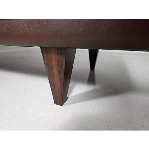 V11 Sofa in Brown Leather by Illum Wikkelsø, Denmark, 1960s For Sale - Image 9 of 10