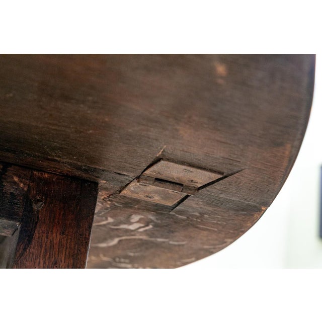19th Century Oversized Oval Gate-Leg Drop Leaf Oak Dining Table For Sale - Image 16 of 16