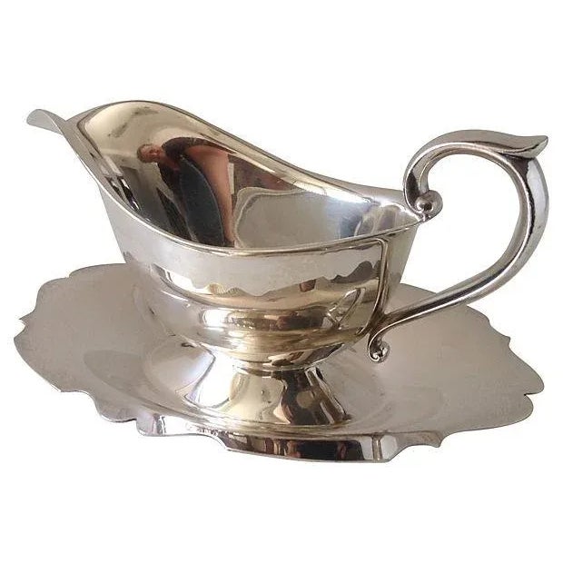 Gorham Silver Co. Vintage C1970's Gorham Silver Plate Gravy Boat W/Attached Underplate For Sale - Image 4 of 5