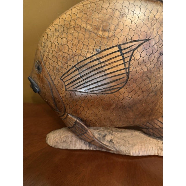 Vintage 1950s Indonesian Hand-Carved Teak Angelfish Sculpture – 19.5" For Sale - Image 6 of 12