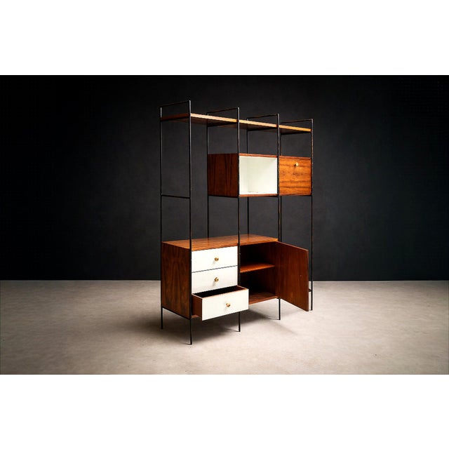 “Mf 710” Modular Bookshelf in Rosewood & Metal, Geraldo De Barros for Unilabor, Brazil, C. 1955 For Sale - Image 9 of 14