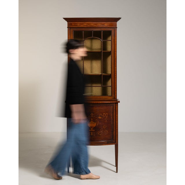 19th Century France Edwardian Brown Wood Display Cabinet For Sale In Greensboro - Image 6 of 11