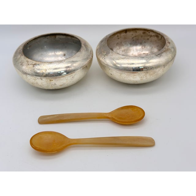 Silver Silver-Plated Sugar Bowls With Carved Horn Spoons Engraved "K"- Pair For Sale - Image 8 of 9
